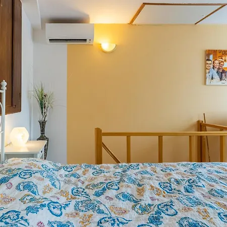 Good Vibes House Cres