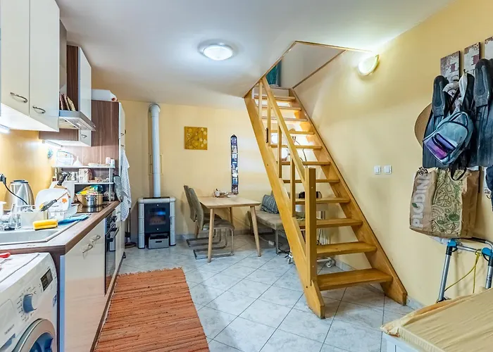 Good Vibes House *